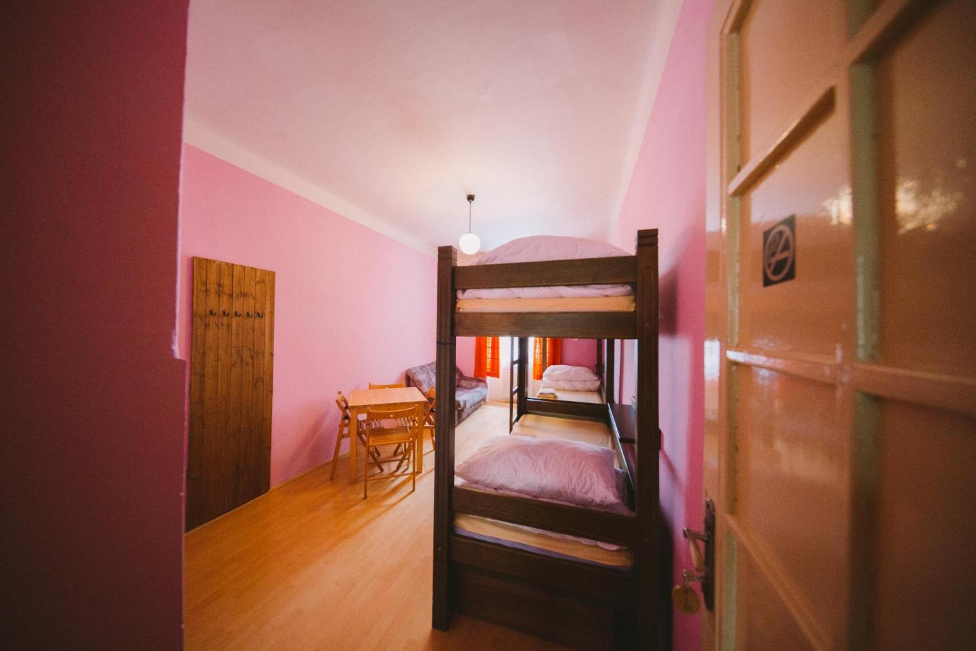 Hostel Dakura Prag Exterior foto